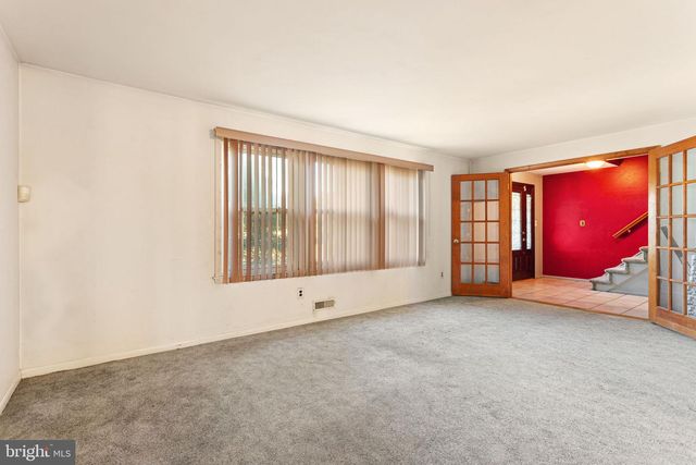 2 CANDLESTICK RD, Clementon, NJ 08021