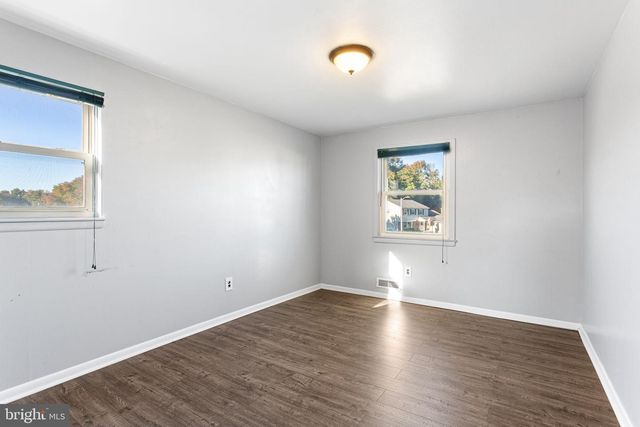 2 CANDLESTICK RD, Clementon, NJ 08021