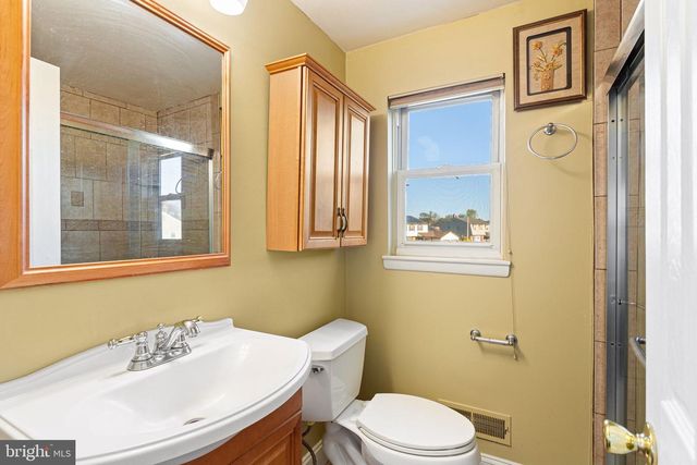2 CANDLESTICK RD, Clementon, NJ 08021