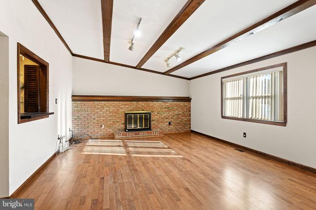 2 CANDLESTICK RD, Clementon, NJ 08021