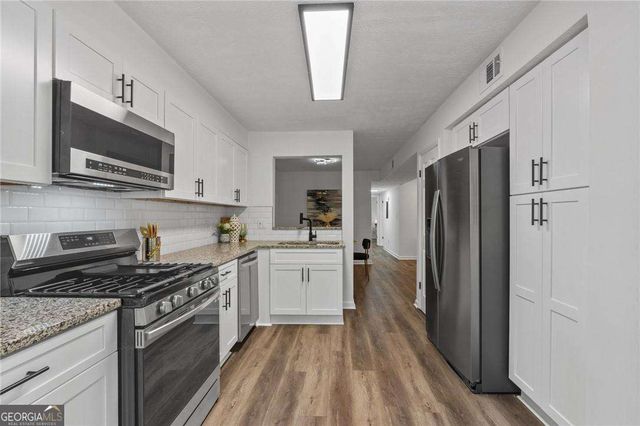 9404 Cypress Lane, Jonesboro, GA 30238