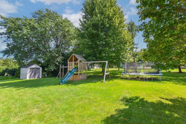 4435 W Terry AVENUE, Brown Deer, WI 53223