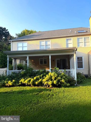 524 RIDGE PIKE, Lafayette Hill, PA 19444