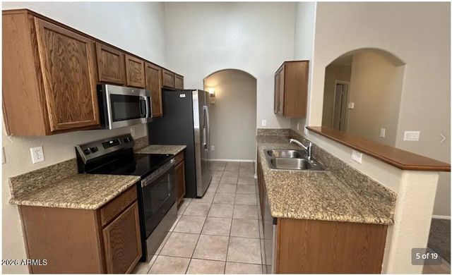 16661 W LATHAM Street, Goodyear, AZ 85338