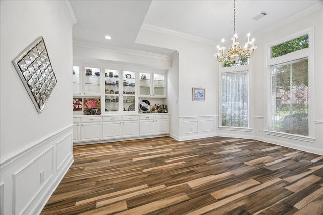 4714 Holt, Bellaire, TX 77401