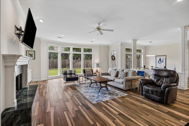 4714 Holt, Bellaire, TX 77401