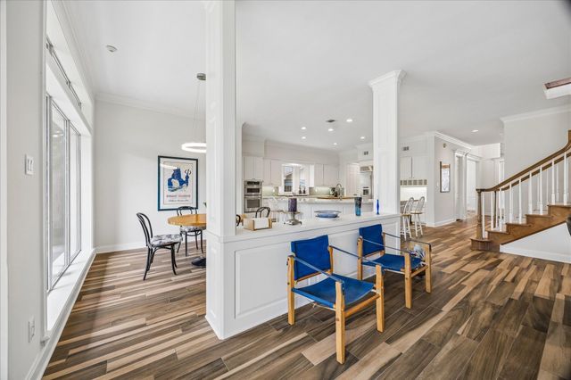 4714 Holt, Bellaire, TX 77401