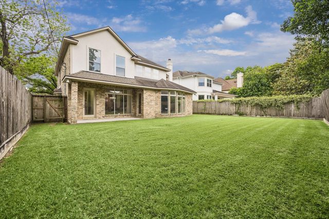 4714 Holt, Bellaire, TX 77401