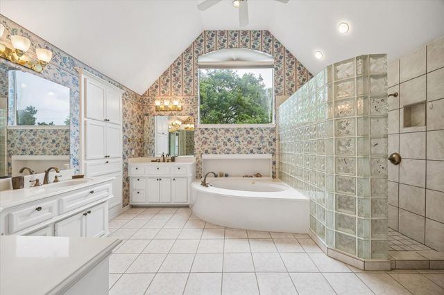 4714 Holt, Bellaire, TX 77401