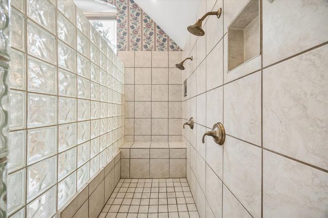 4714 Holt, Bellaire, TX 77401