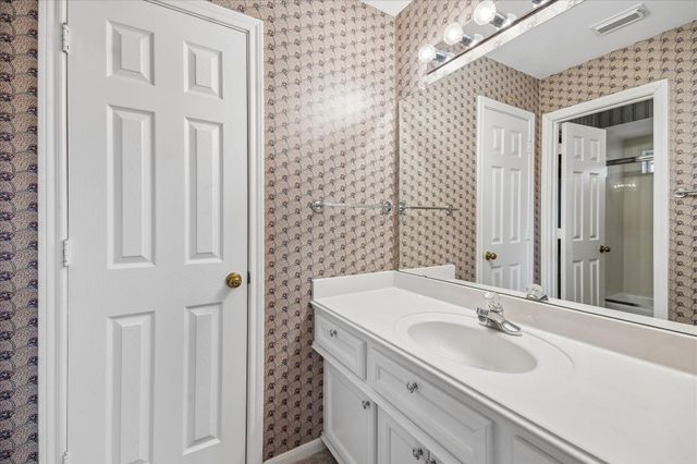 4714 Holt, Bellaire, TX 77401