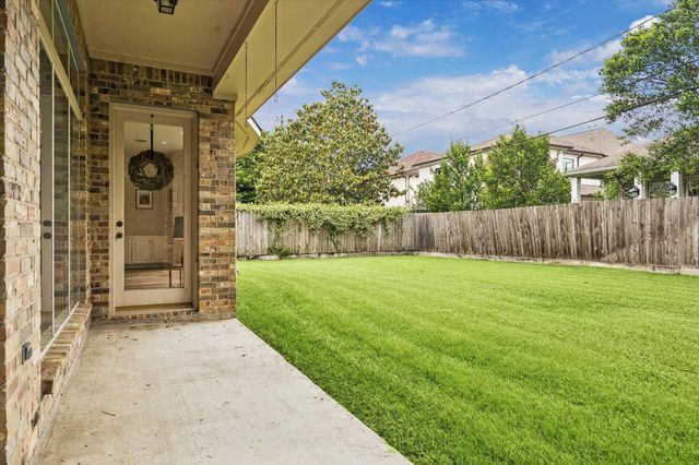 4714 Holt, Bellaire, TX 77401