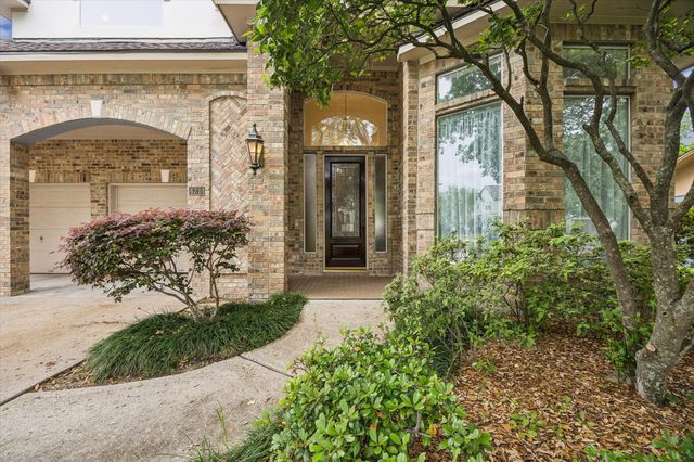4714 Holt, Bellaire, TX 77401