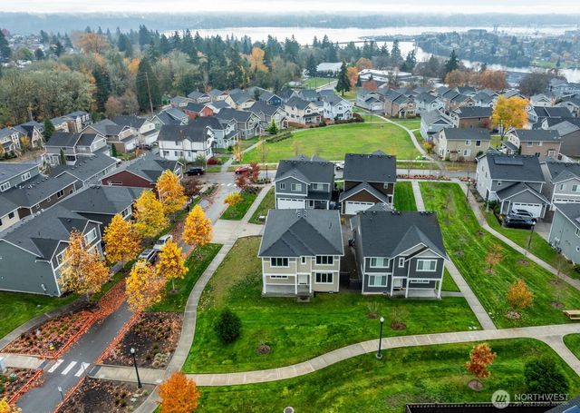 2383 Yulan Walk, Bremerton, WA 98310