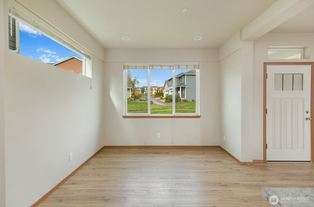 2383 Yulan Walk, Bremerton, WA 98310