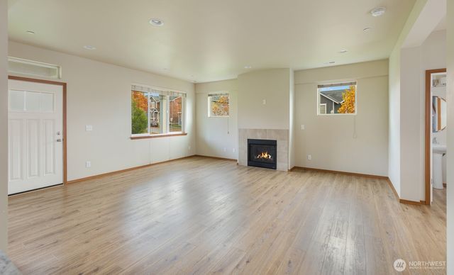 2383 Yulan Walk, Bremerton, WA 98310