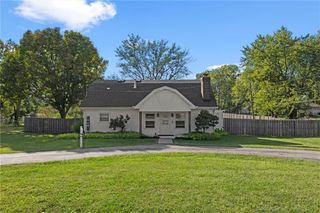 985 Harr-Grove Road, Peculiar, MO 64078