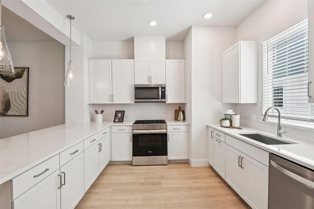 3129 4TH TERRACE N, St Petersburg, FL 33713