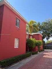 544 NE 62nd St 544-8, Miami, FL 33138