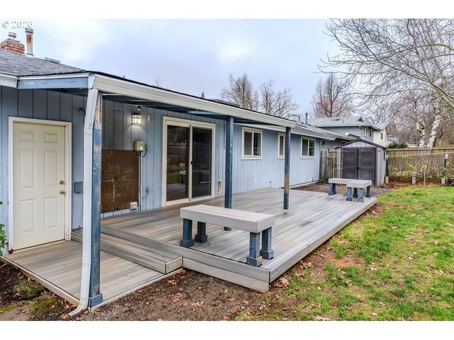 13364 EASTBORNE Dr, Oregon City, OR 97045