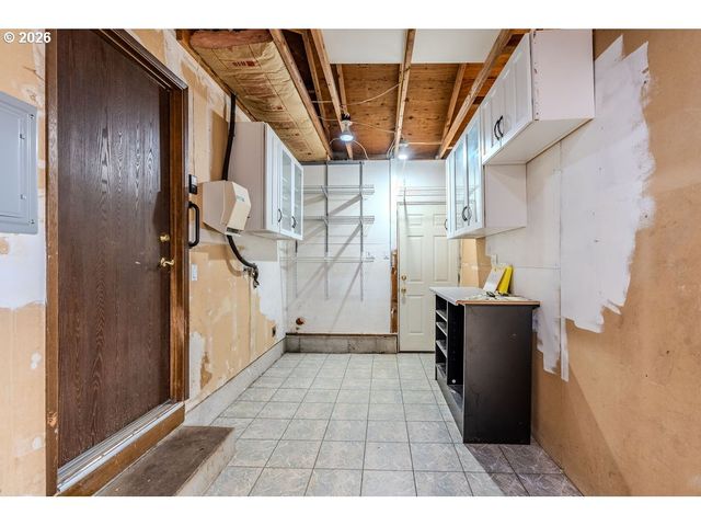 13364 EASTBORNE Dr, Oregon City, OR 97045