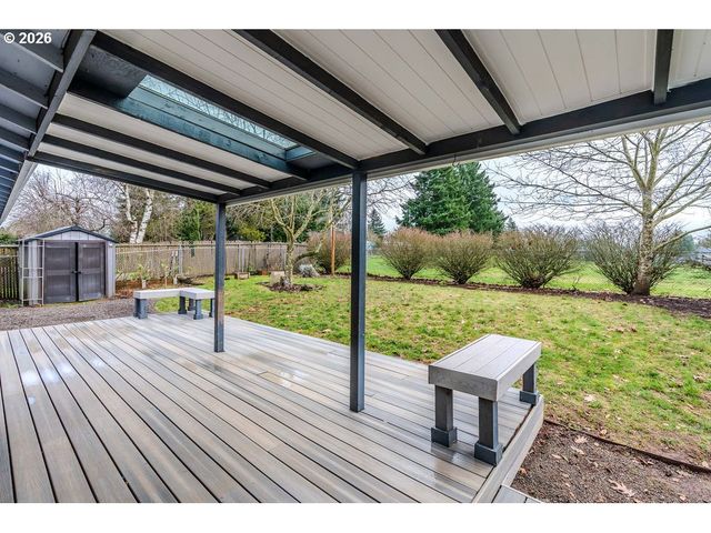 13364 EASTBORNE Dr, Oregon City, OR 97045