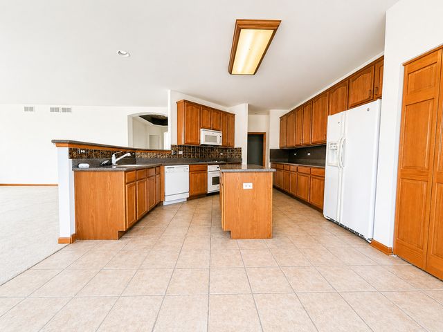 1255 Waterfront Lane, Pingree Grove, IL 60140