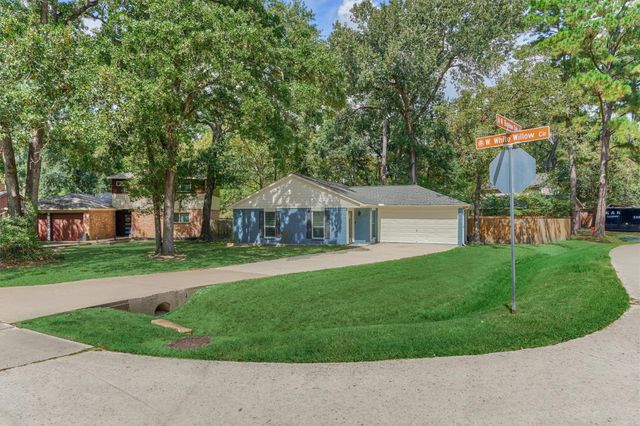 88 W White Willow Circle, The Woodlands, TX 77381