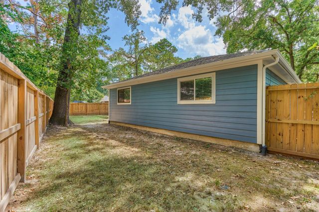 88 W White Willow Circle, The Woodlands, TX 77381