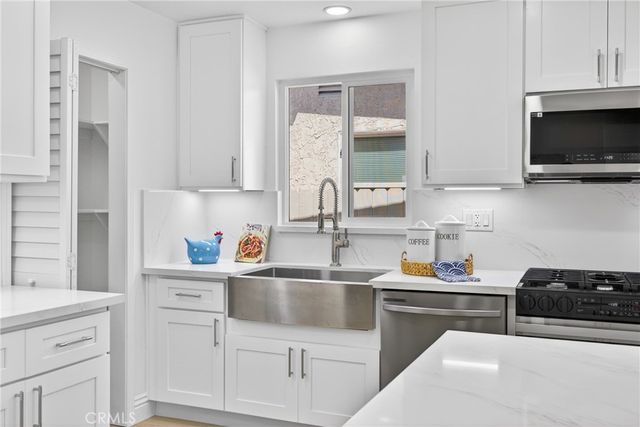 714 W Avenue H9, Lancaster, CA 93534