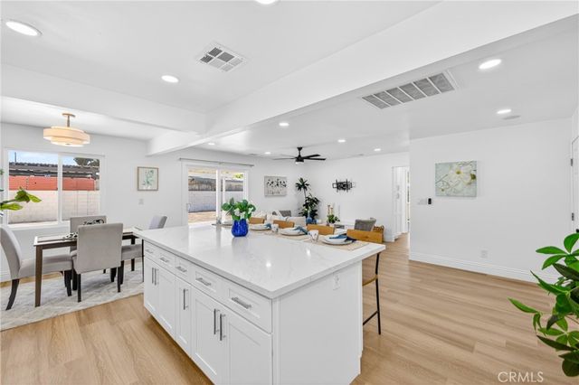 714 W Avenue H9, Lancaster, CA 93534
