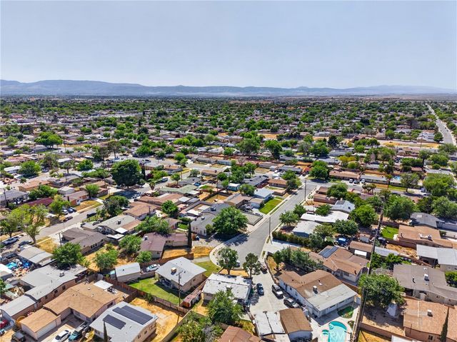714 W Avenue H9, Lancaster, CA 93534