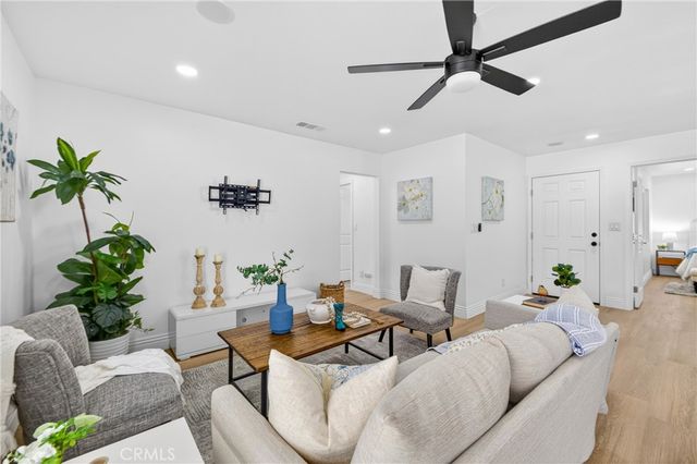 714 W Avenue H9, Lancaster, CA 93534
