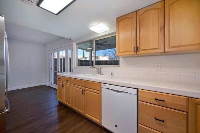 5908 Casa Alegre, Carmichael, CA 95608