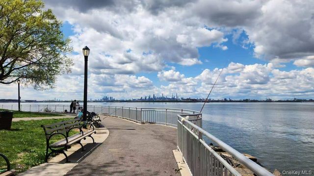 11508 Poppenhusen Avenue, College Point, NY 11356