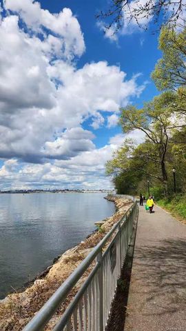 11508 Poppenhusen Avenue, College Point, NY 11356