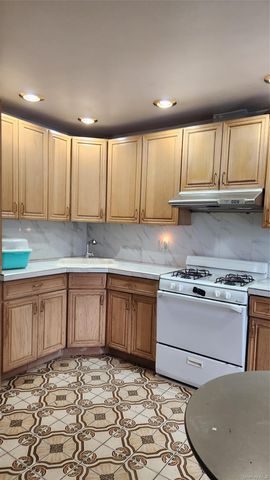 11508 Poppenhusen Avenue, College Point, NY 11356