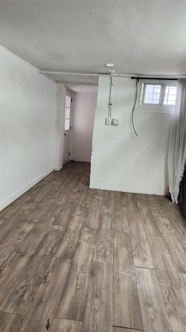 11508 Poppenhusen Avenue, College Point, NY 11356