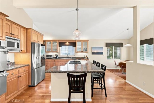 606 9th, Hermosa Beach, CA 90254
