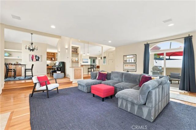 606 9th, Hermosa Beach, CA 90254