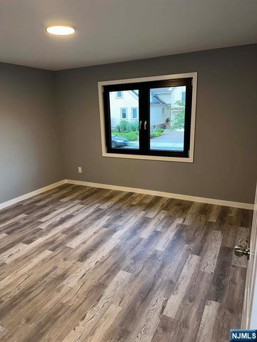 80 Koster Street, Wallington, NJ 07057