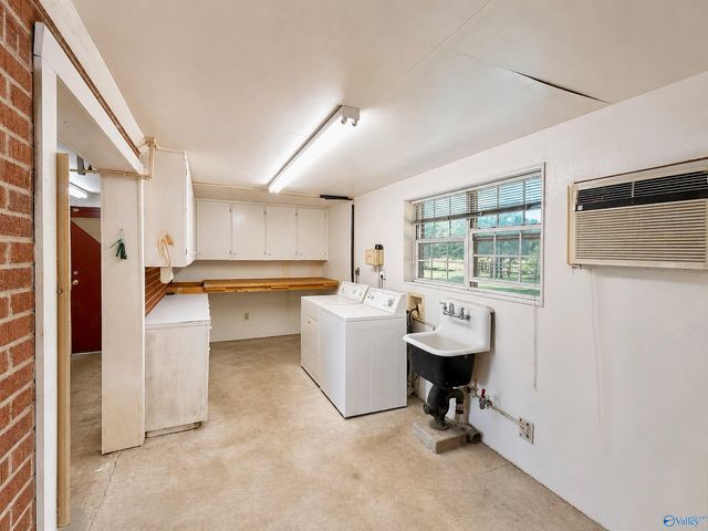 2075 US Highway 31, Athens, AL 35611