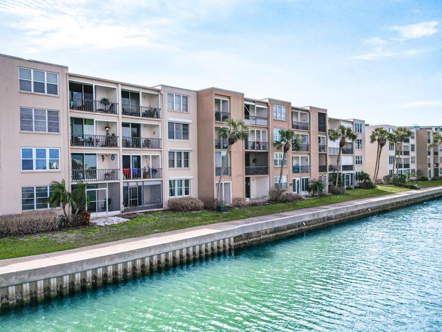 7910 SUN ISLAND DRIVE S 105, South Pasadena, FL 33707