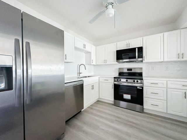 7910 SUN ISLAND DRIVE S 105, South Pasadena, FL 33707