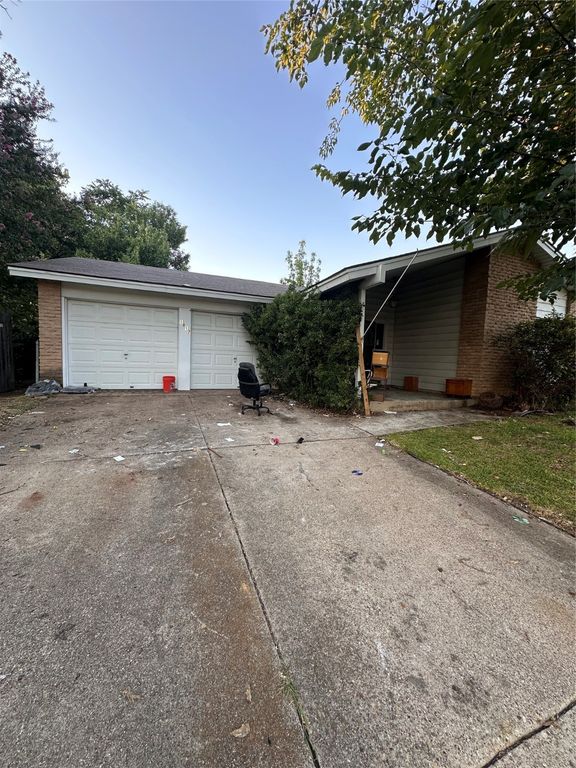1817 Redwood Street, Arlington, TX 76014