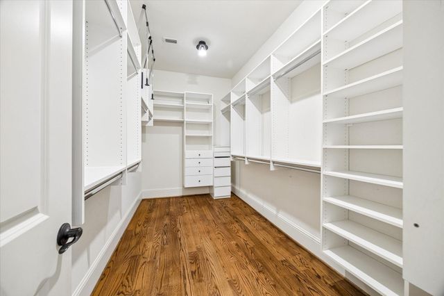 1333 Chantilly Lane, Houston, TX 77018