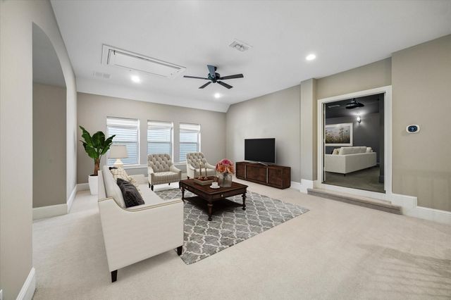 1333 Chantilly Lane, Houston, TX 77018