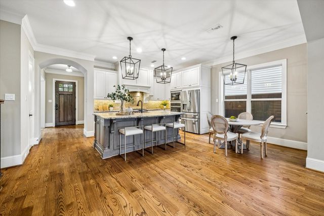 1333 Chantilly Lane, Houston, TX 77018
