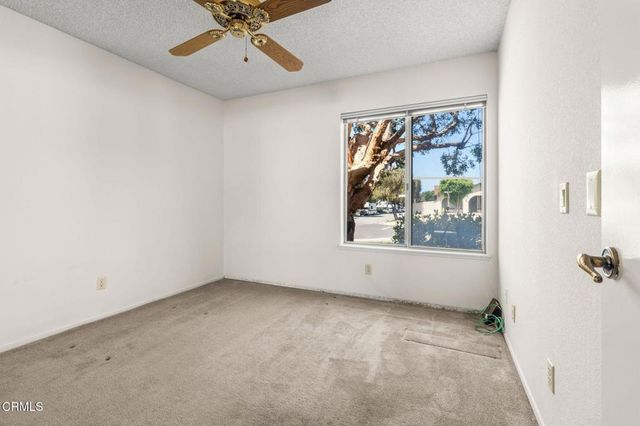 2586 Waxwing Avenue, Ventura, CA 93003