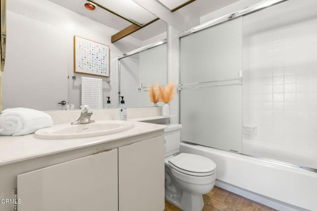 2586 Waxwing Avenue, Ventura, CA 93003